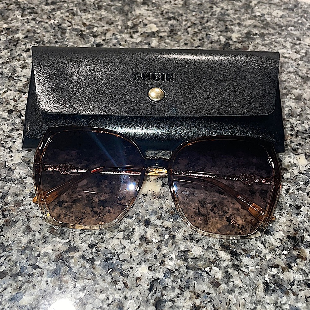 Heart Decor Tinted Lens Fashion Glasses